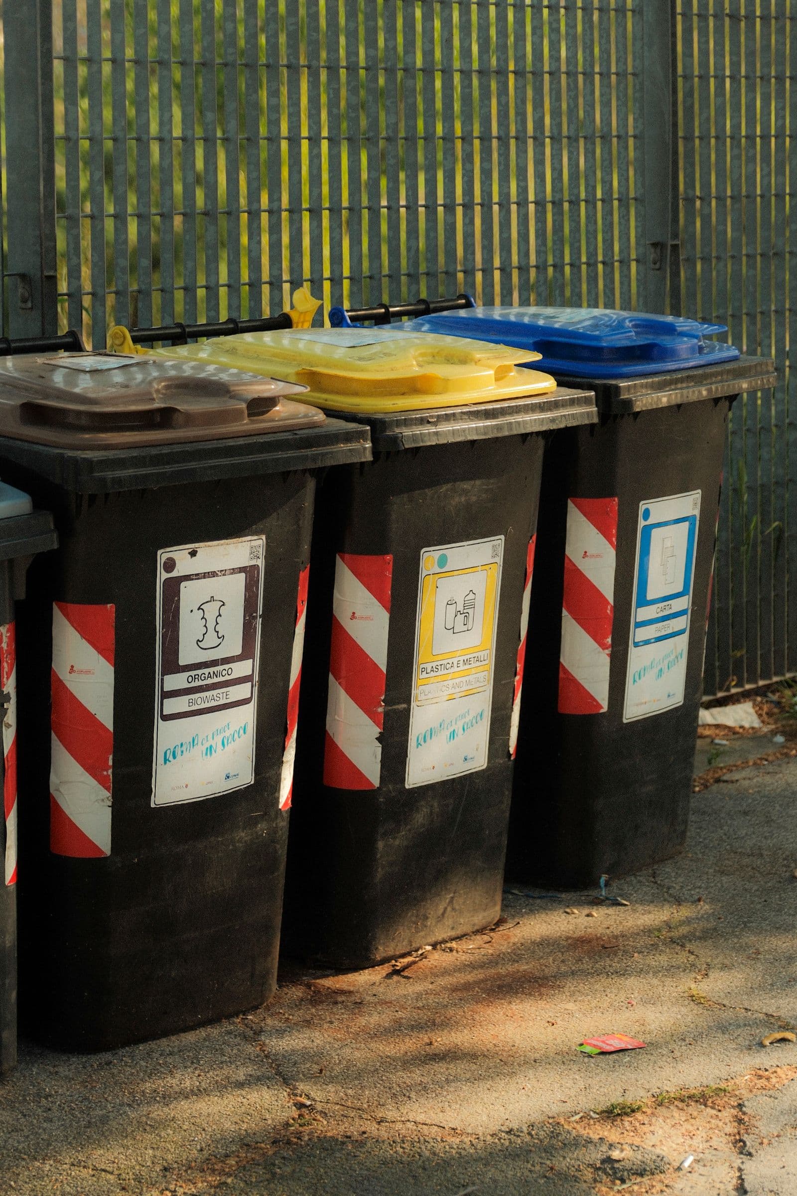 Pubele pentru colectare selectivă pe fracții